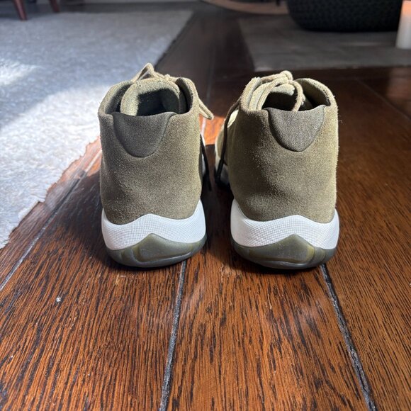 Air Jordan Olive Suede High / Mid Top — Women’s Size 8 - Picture 6 of 6